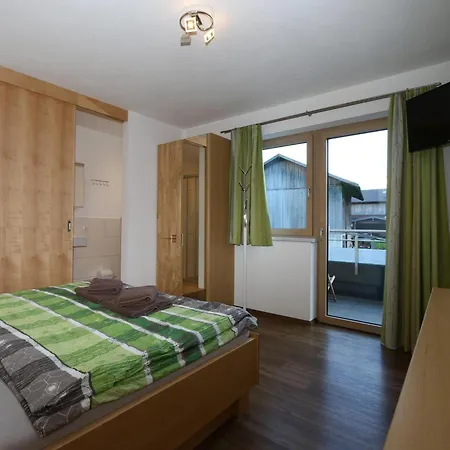 In Near Lift, Cleaning Included Apartman *