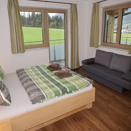 Apartman In Near Lift, Cleaning Included *